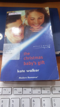THE CHRISTMAS BABY'S GIFT